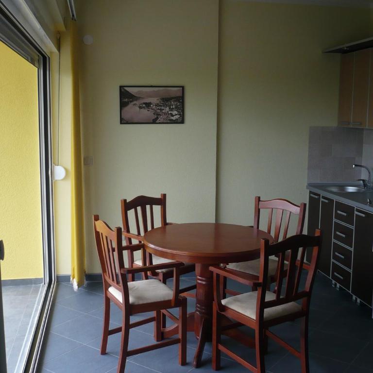Crypto House G - Apartment with Garden View - 4