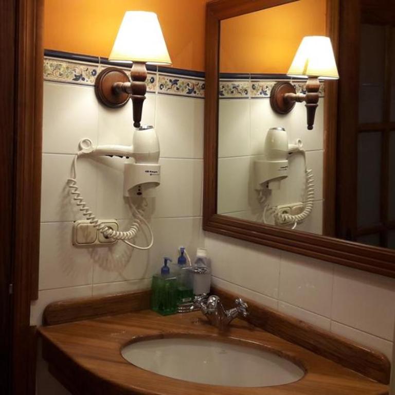 Kanpoeder - Adults Only - Habitación Doble con baño privado - 5