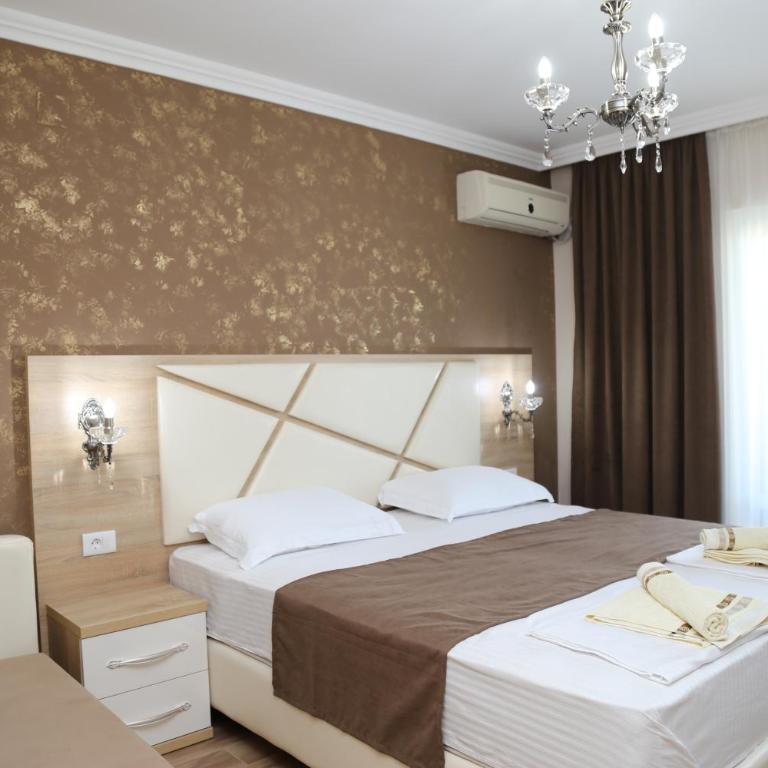 "HOLIDAY" apartments & rooms - Trokrevetna Soba sa Balkonom - 4