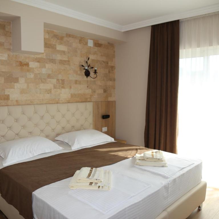"HOLIDAY" apartments & rooms - Deluks Dvokrevetna Soba sa Bračnim Krevetom/Zasebnim Krevetima i Balkonom - 7