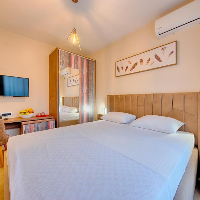 Sunset Hotel - Double Room - 1