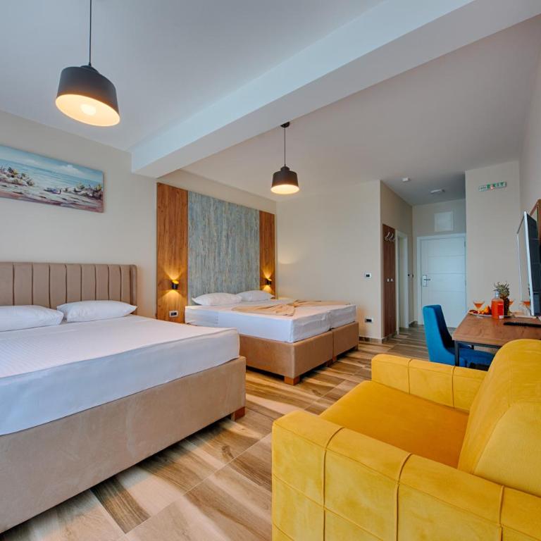 Sunset Hotel - Deluxe Family Room with Terrace and Sea View - 6