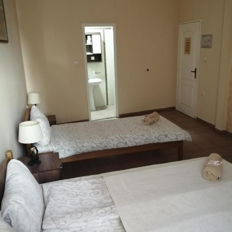 Guest House Best Food - Classic Triple Room - 3