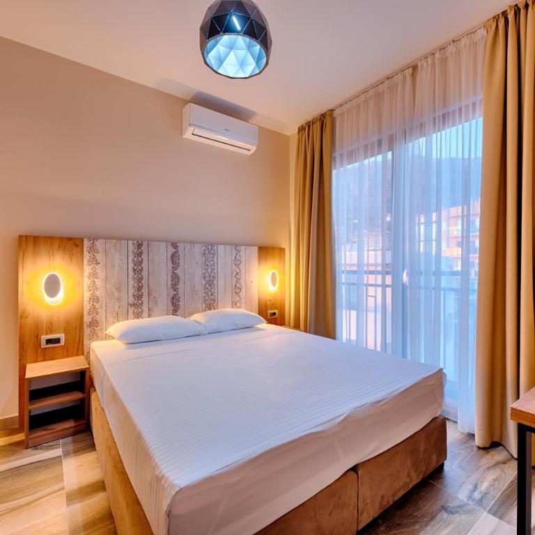 Sunset Hotel - Superior Suite with Sea View - 4