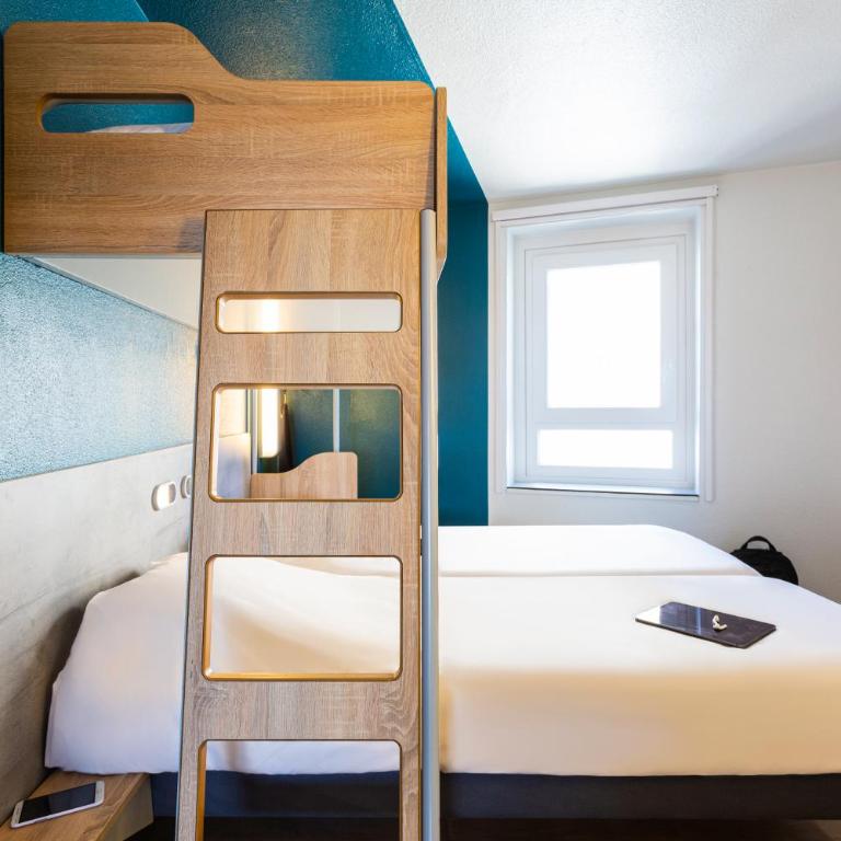 ibis budget Bordeaux Centre - Gare Saint Jean - Chambre Triple avec 2 Lits Simples et 1 Lit Superposé - 8