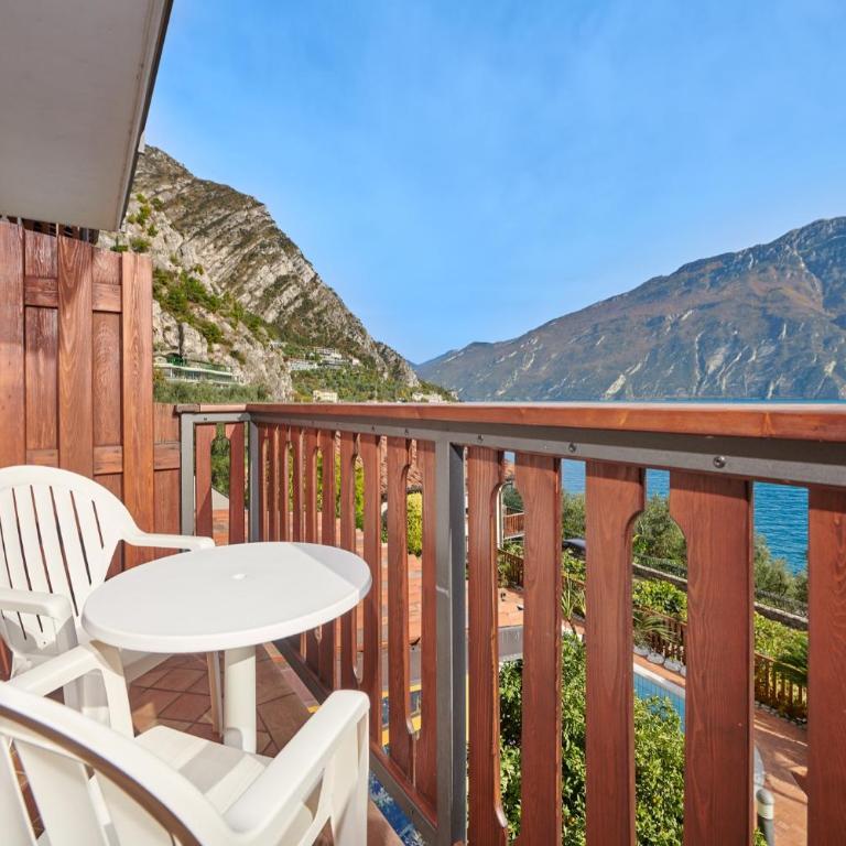 Hotel Al Rio Se - Camera Matrimoniale Deluxe con Balcone e Vista Lago Panoramica (2 Adulti) - 3