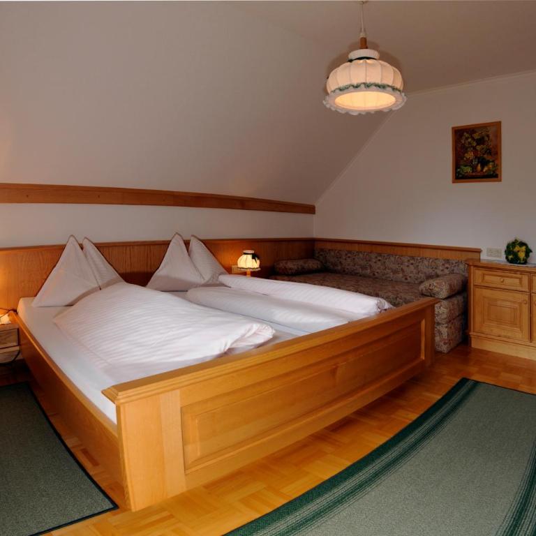 Gasthof zur Gams - Apartment mit 2 Schlafzimmern - 1