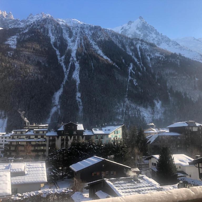 Duplex avec sauna et vue Mont Blanc au centre de Chamonix - Apartamento de 2 dormitorios con vistas a la montaña - 13