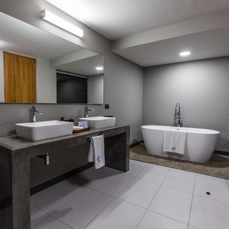 Casa Olié - Habitación Doble Deluxe con bañera - 6