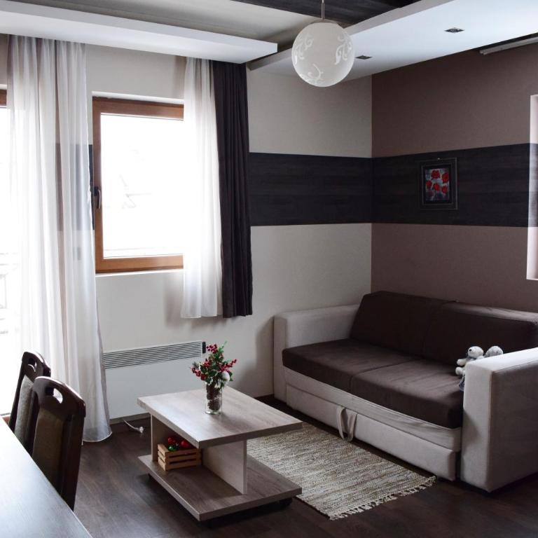 Milmari Friends and Family - One-Bedroom Apartment - 3