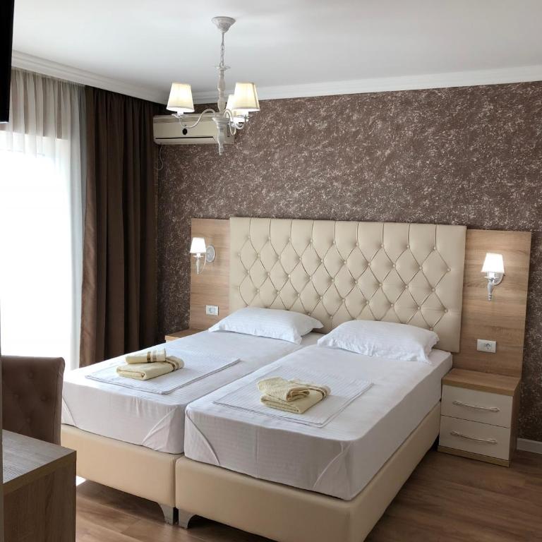 "HOLIDAY" apartments & rooms - Deluks Dvokrevetna Soba sa Bračnim Krevetom/Zasebnim Krevetima i Balkonom - 6