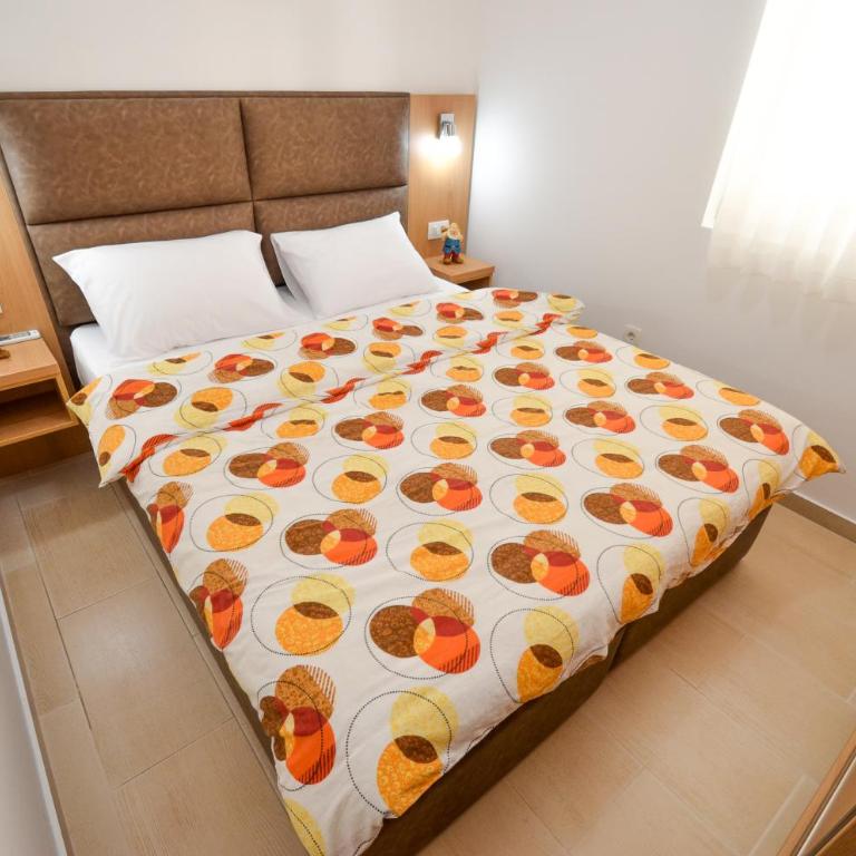 Apartments Ivanović - One-Bedroom Apartment with Balcony and Sea View - 12