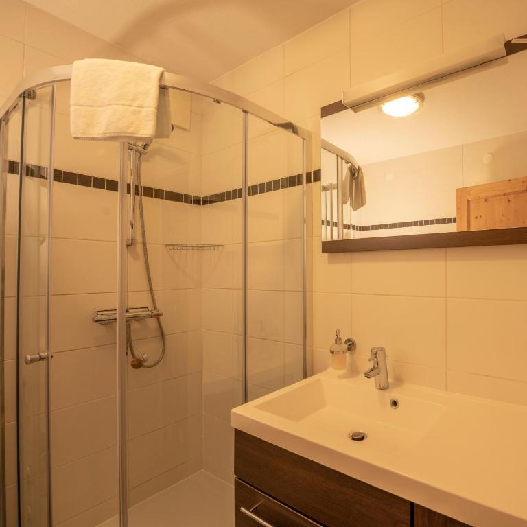 Cosy Kaprun Apartment - Two-Bedroom Apartment - 5
