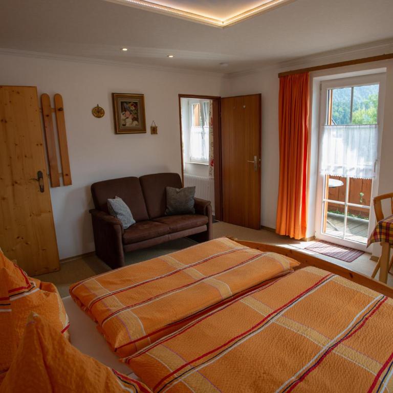 Gästehaus Madsack - Chiemgau Karte - Doppelzimmer mit Balkon - 2