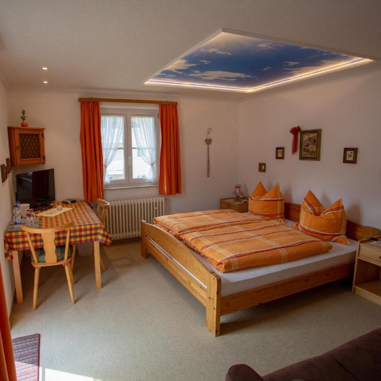 Gästehaus Madsack - Chiemgau Karte - Doppelzimmer mit Balkon - 3