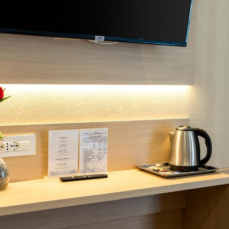 Hotel Victoria - Standard Double Room - 11