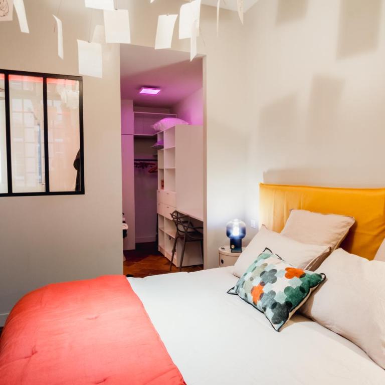 room five - parking, balnéothérapie, place nationale, un havre de paix - Appartement 1 Chambre - 9