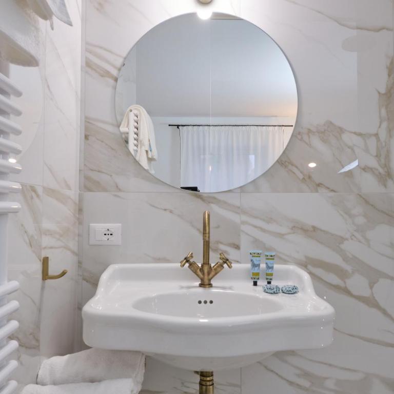 Archè Design Rooms and Suites - King Suite - 6
