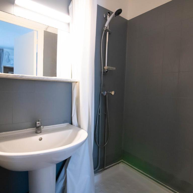 Hôtel de Bordeaux - Twin Room - 13