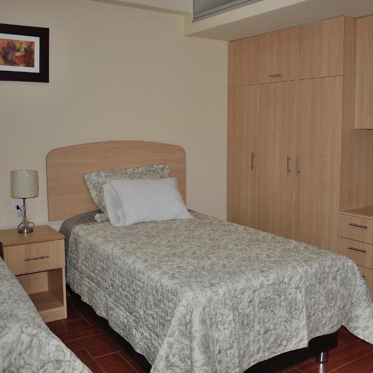Apartamentos Las Americas - Three-Bedroom Apartment - 21