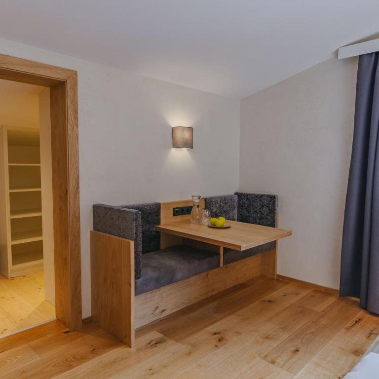 Loisi's Boutiquehotel - Deluxe Doppelzimmer mit Balkon - 3
