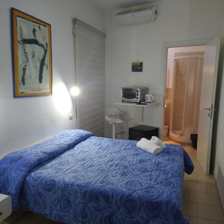Guest House San Pietro - Camera Matrimoniale - 18