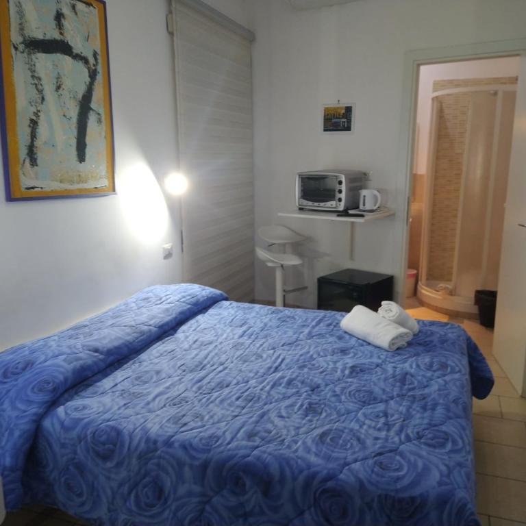 Guest House San Pietro - Camera Matrimoniale - 17
