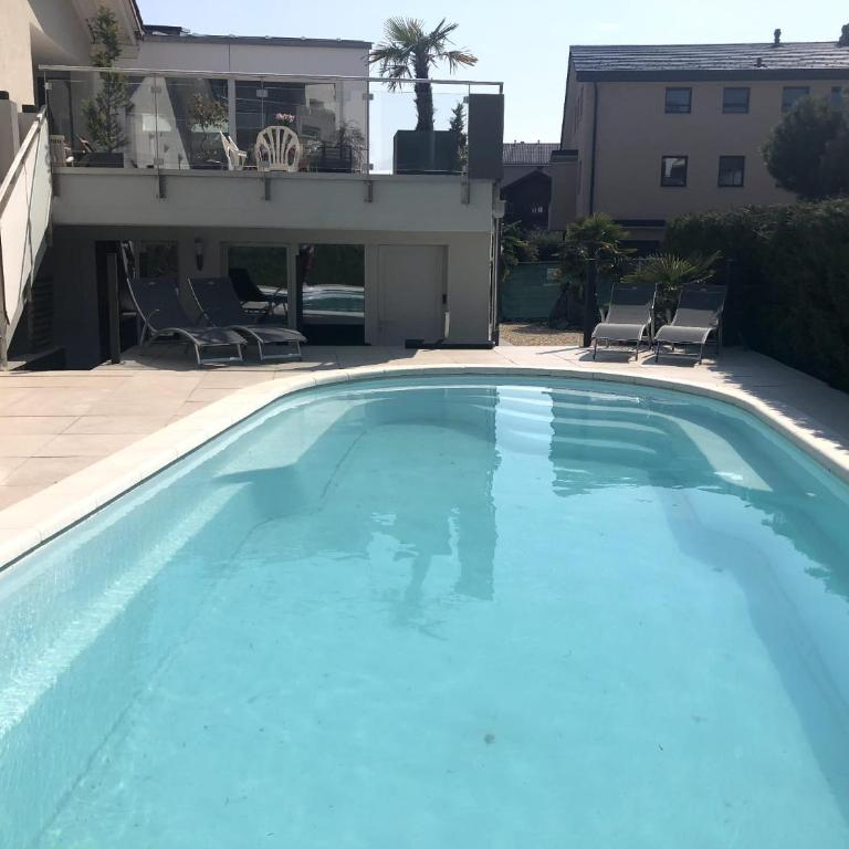 Amelia - Habitación Doble con vistas a la piscina - 2