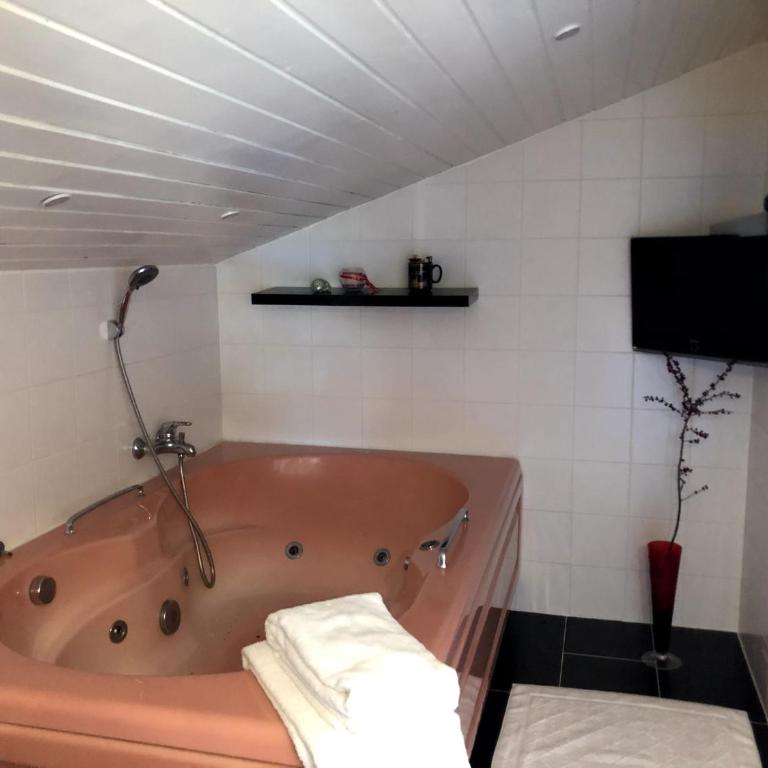 Amelia - Habitación Doble con baño privado - 2