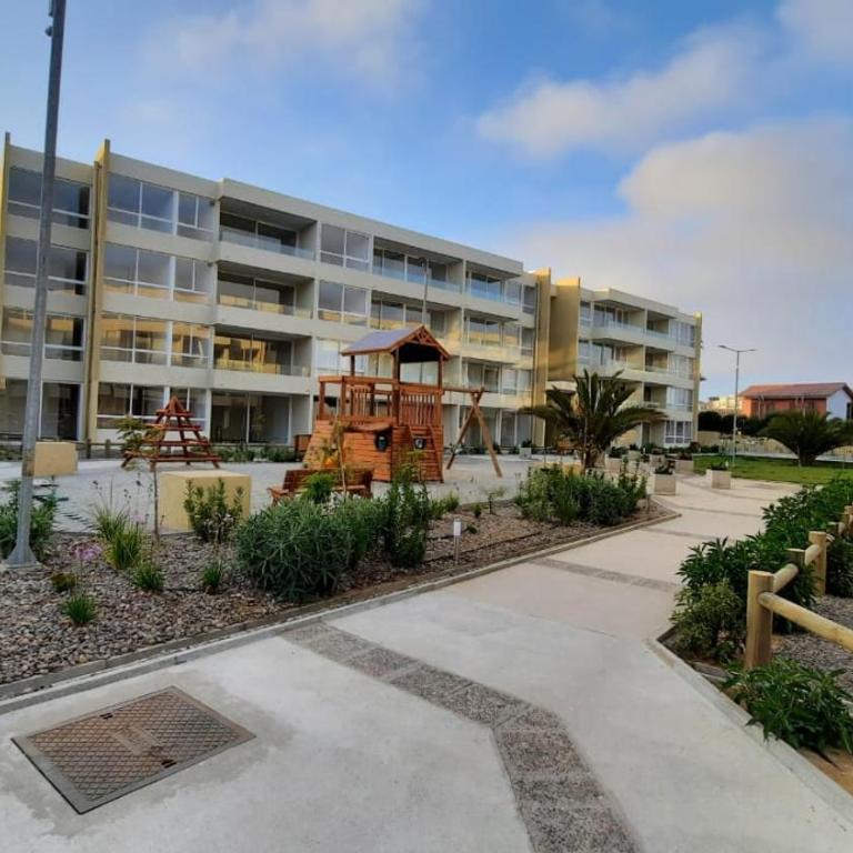 Gran Departamento a pasos de la Playa! - Three-Bedroom Apartment - 1