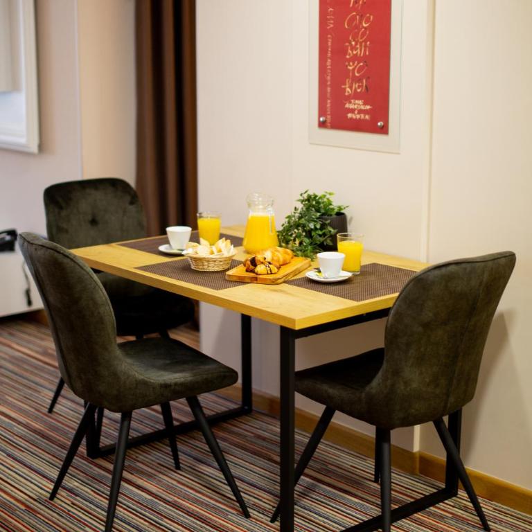 Hotel TESLA - Smart Stay Garni - Apartman sa Balkonom - 3