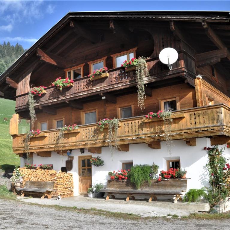 Ferienwohnung Staudach, Apartment - Three-Bedroom Chalet - 60