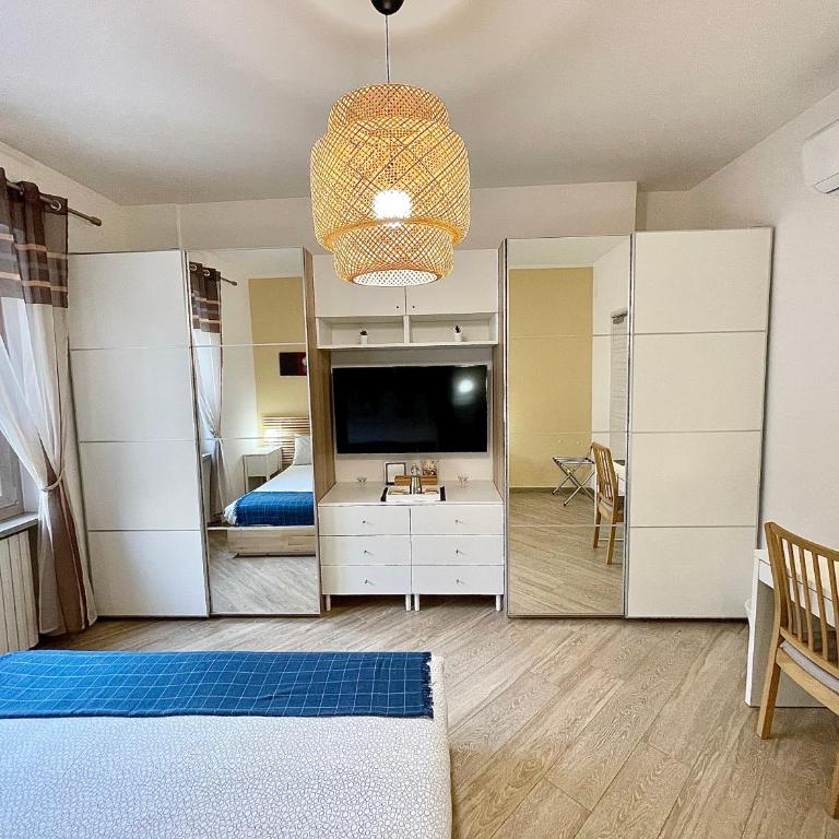 MilanHolidays - Two-Bedroom Apartment - 36