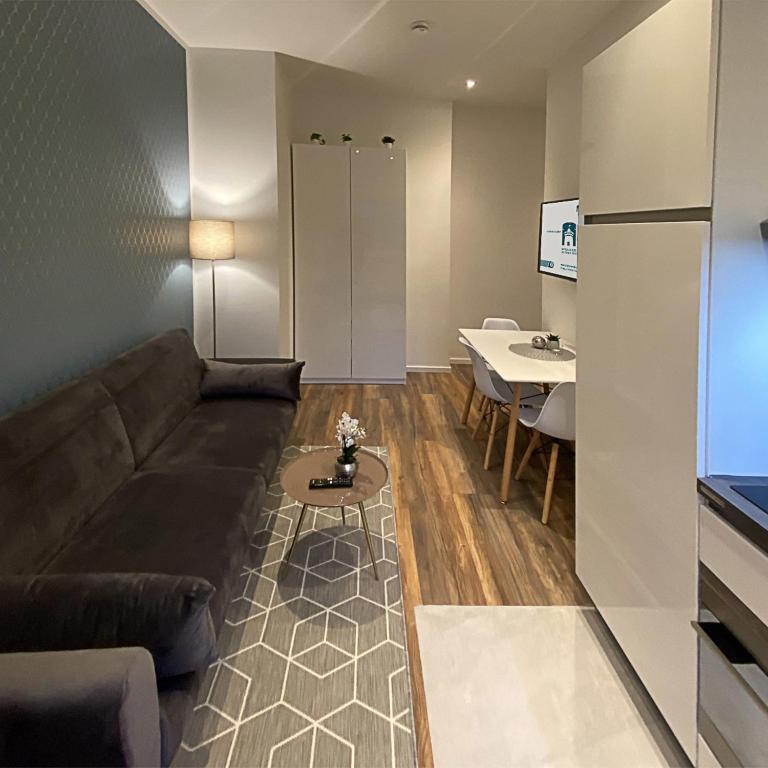 Nurban Apartments Oldtown - Supreme Apartment mit 2 Schlafzimmern, Wohnzimmer und Terrasse - 5