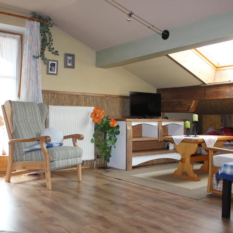 Gästehaus Kress - Chiemgau Karte - Standard Apartment - 2