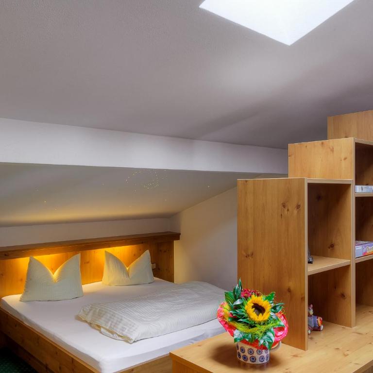 Gasthof-Metzgerei Hirschbichler - Chiemgau Karte - Apartment - 2