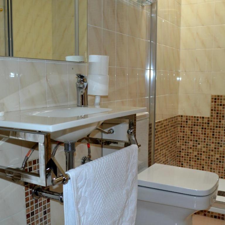 Pensión Panticosa - Habitación Familiar (2 adultos y 2 niños) - 2