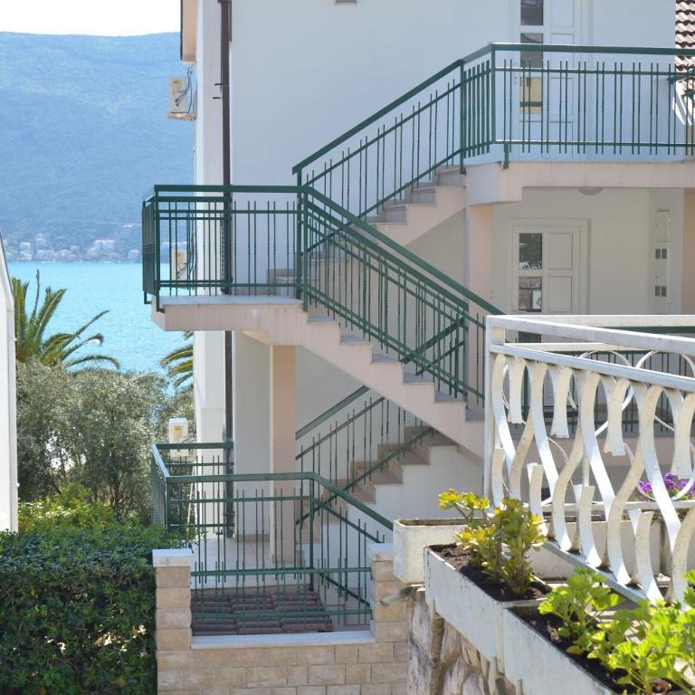 Apartments Mako - One-Bedroom Apartment with Balcony - 53