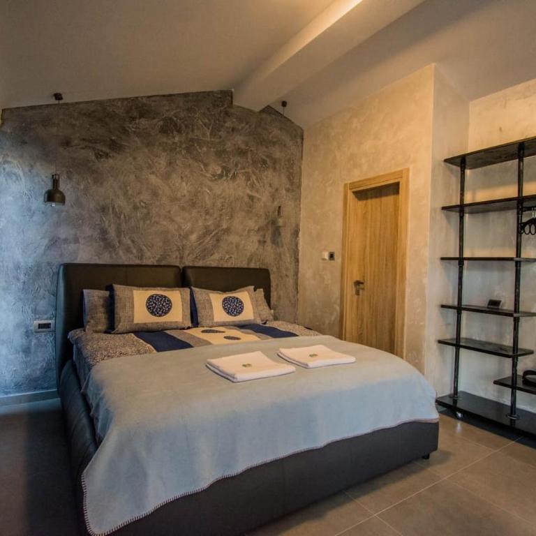 Seafront Villa with Private Beach & Pool in Kotor Bay, Villa Viborg - Villa with Private Pool - 32