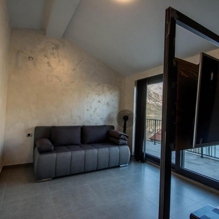 Seafront Villa with Private Beach & Pool in Kotor Bay, Villa Viborg - Villa with Private Pool - 34