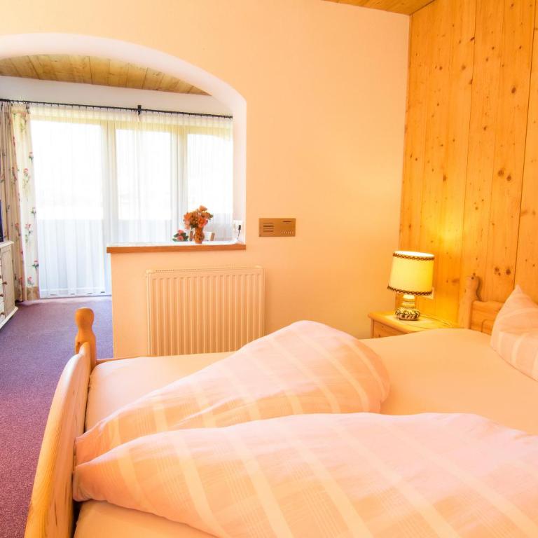 Hotel Rosengarten - Doppelzimmer mit Balkon - 1