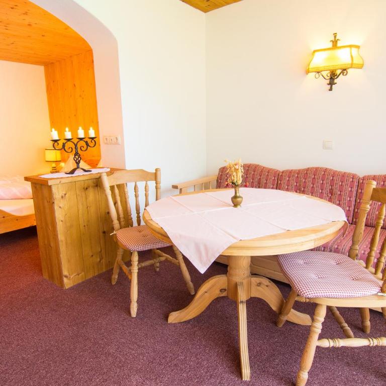 Hotel Rosengarten - Doppelzimmer mit Balkon - 4