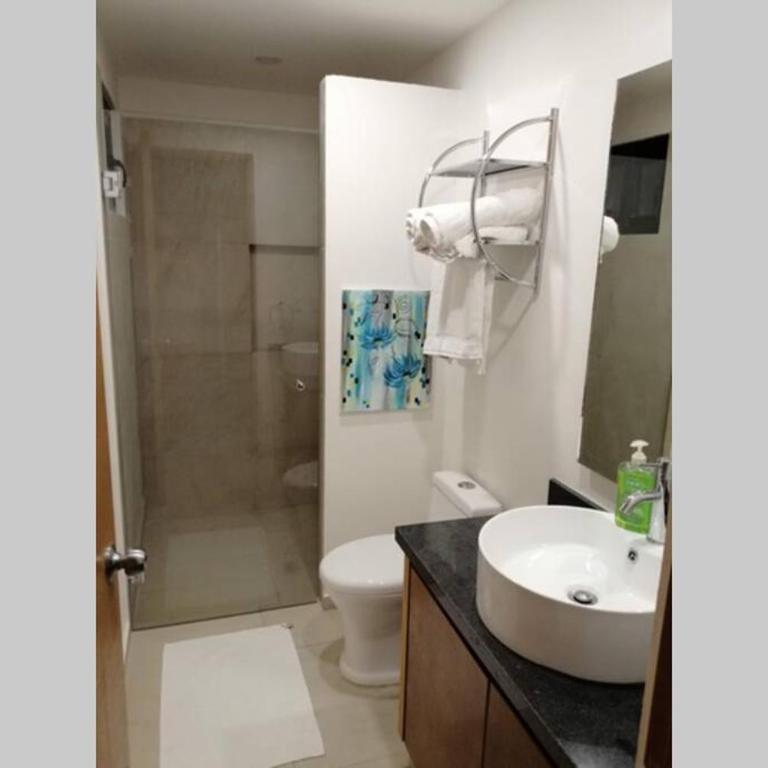 Modern 1 bedroom suite by beach Great location! - One-Bedroom Apartment - 16