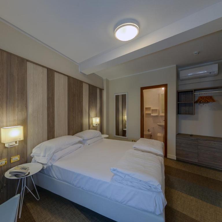 Hotel Europa - Suite Ampia - 3