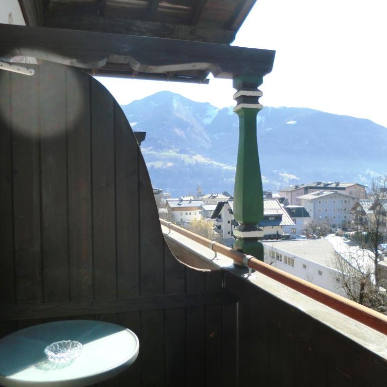 Hotel St. Georg - Doppel-/Zweibettzimmer mit Balkon - 5