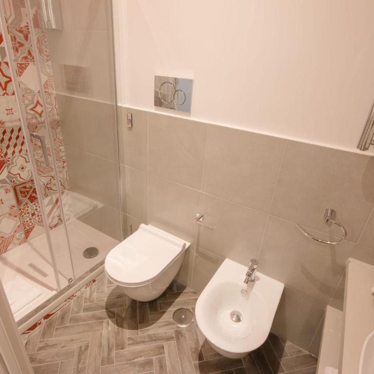 Frattina FF italian suites - Camera Matrimoniale Deluxe con Doccia - 5