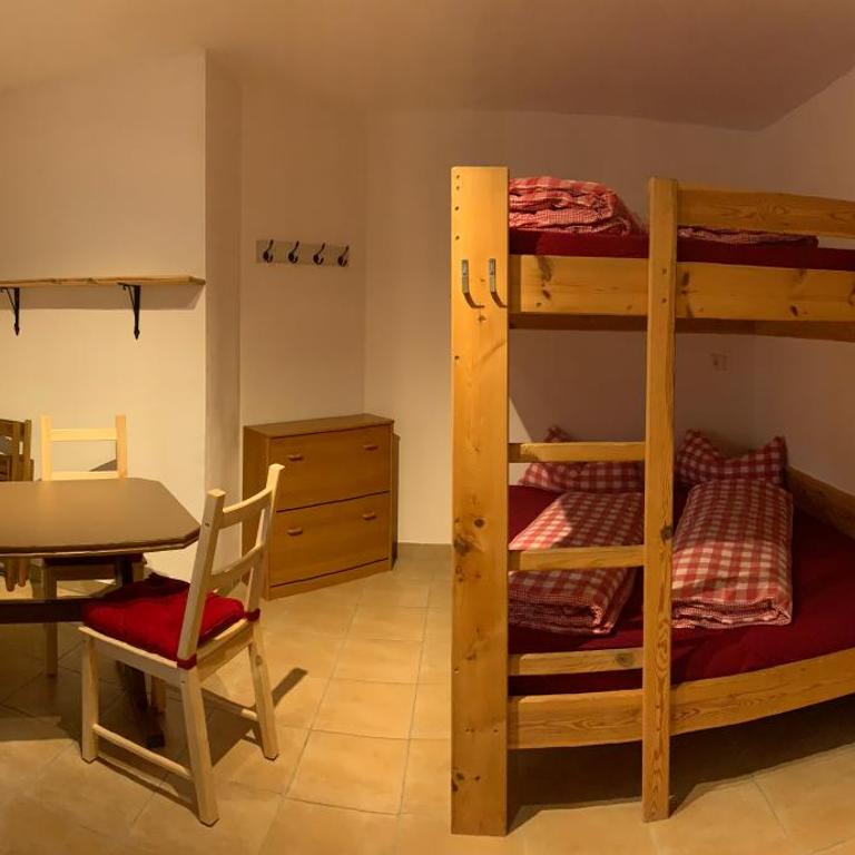 Fanky Guided Sport & Outdoor Experience - Hostel & Appartementhaus - Rafting&Canyoning - Familienzimmer mit Gemeinschaftsbad - 9