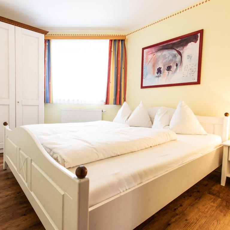 Biohotel Castello Königsleiten - Apartment mit 2 Schlafzimmern mit Balkon und Bergblick - 3