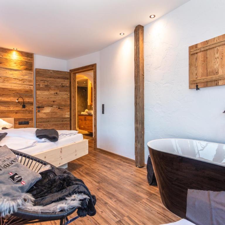 Hotel Sonnberg - Chalet-Suite mit Badewanne und Küchenzeile - 3