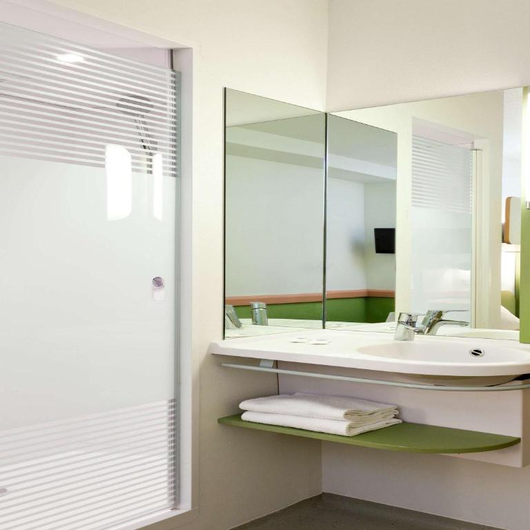 Ibis Budget Málaga Centro - Habitación Doble con cama individual - 9